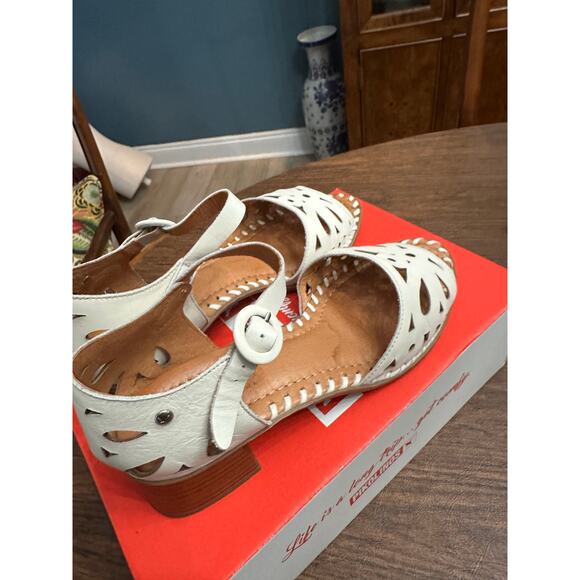 Pikolinos  Melilla Doe Cut Leather Sandals Flate Heel Buckle Closure Size 39 - Picture 6 of 8